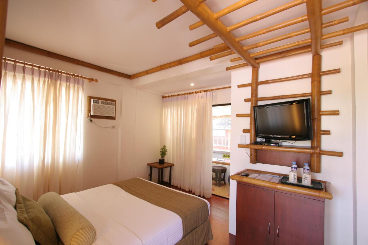 Acuaverde Beach Resort