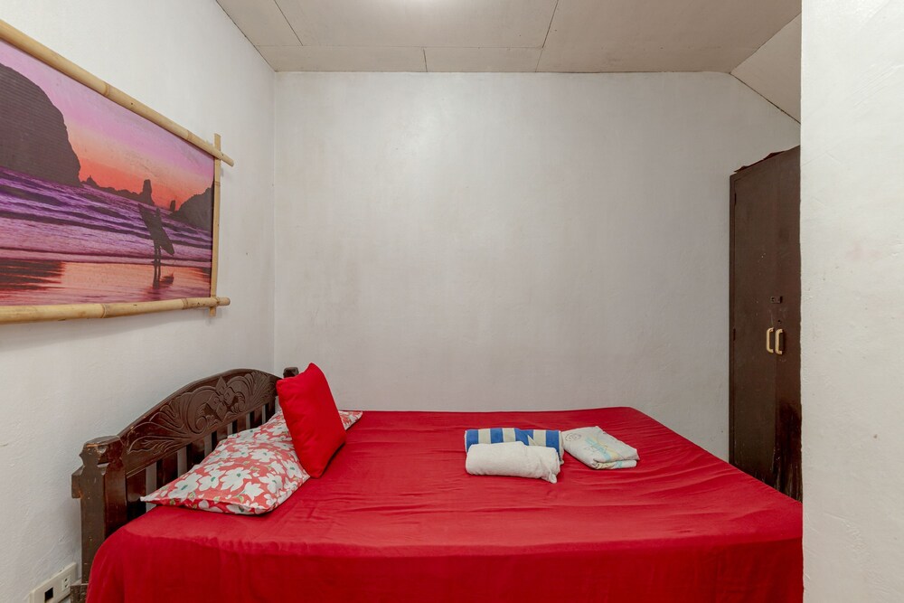 Monaliza Surf Resort