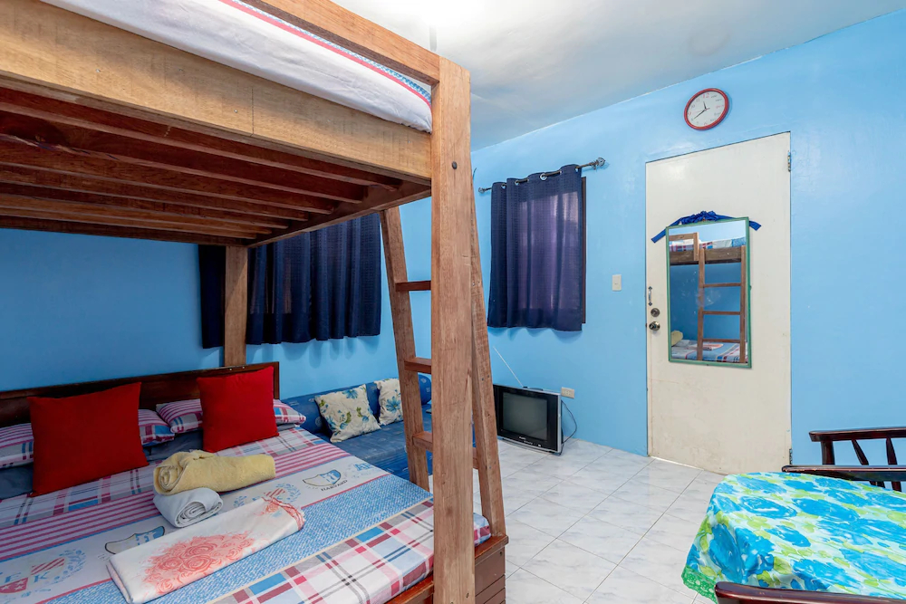 Monaliza Surf Resort