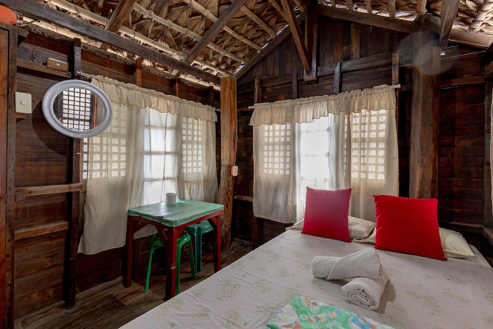 Monaliza Surf Resort
