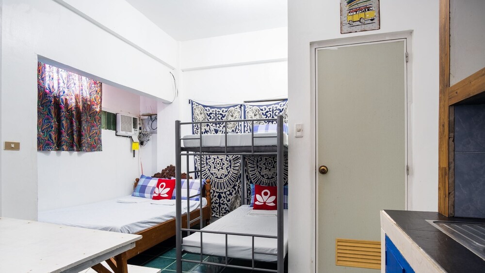 RX Hostel by ZEN Rooms