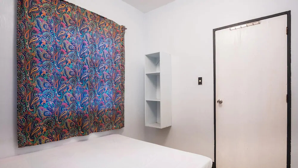 RX Hostel by ZEN Rooms