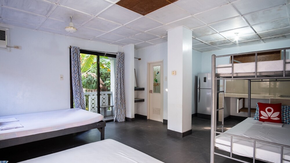 RX Hostel by ZEN Rooms