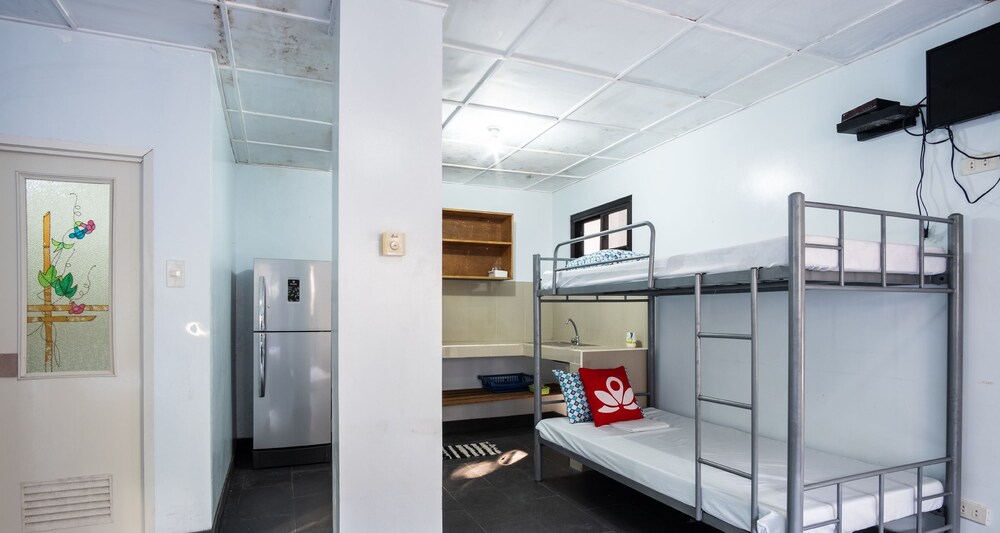 RX Hostel by ZEN Rooms