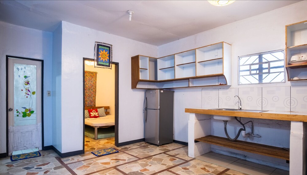 RX Hostel by ZEN Rooms