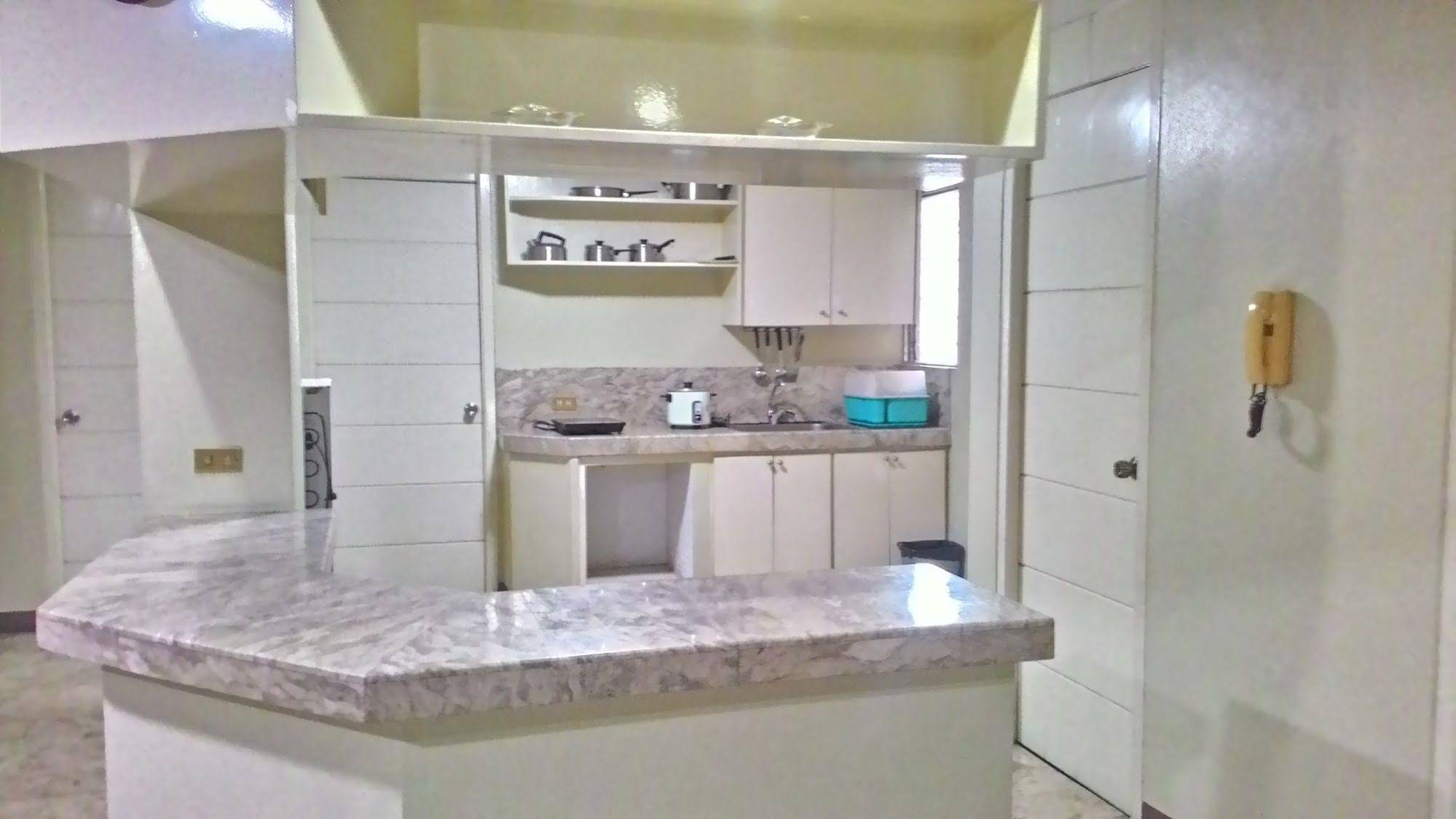 Benson Apartelle