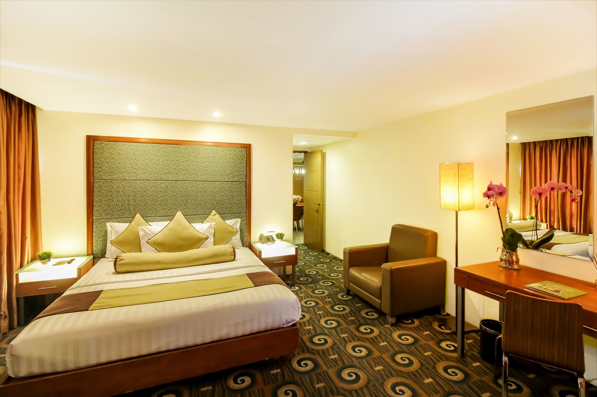 Greenhills Elan Modern