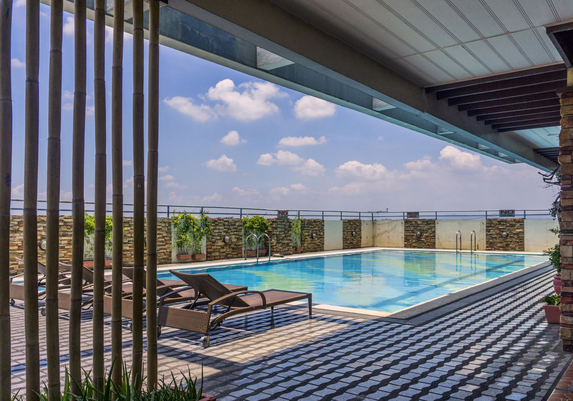 Greenhills Elan Modern