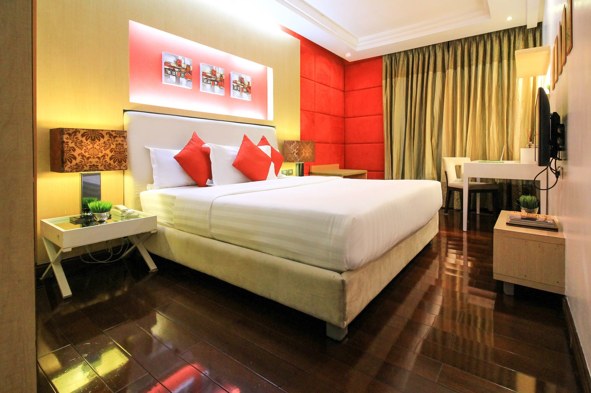 Greenhills Elan Modern