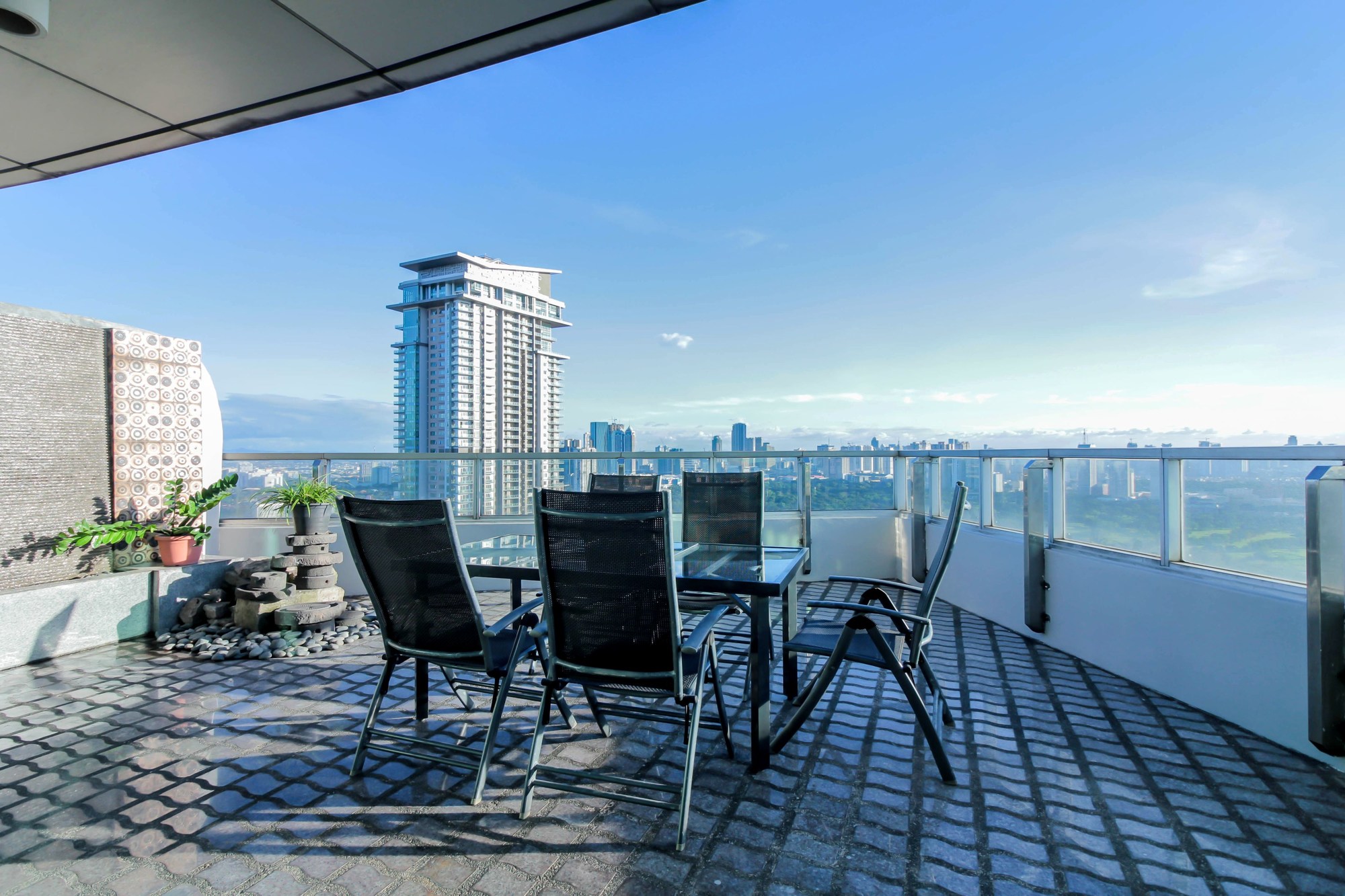 Greenhills Elan Modern