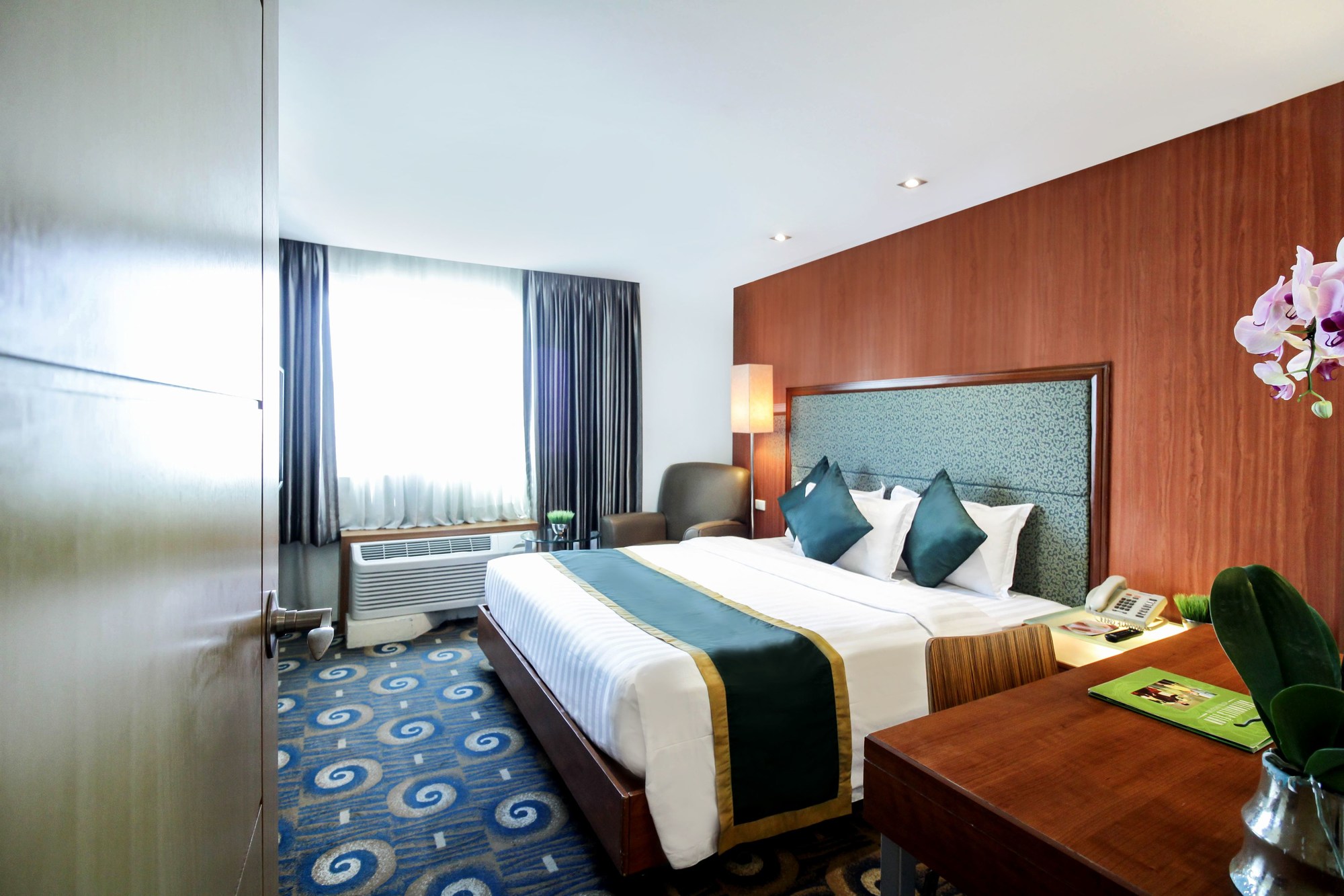 Greenhills Elan Modern