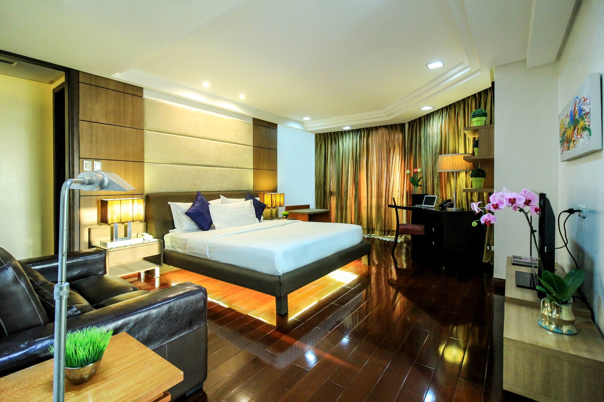Greenhills Elan Modern