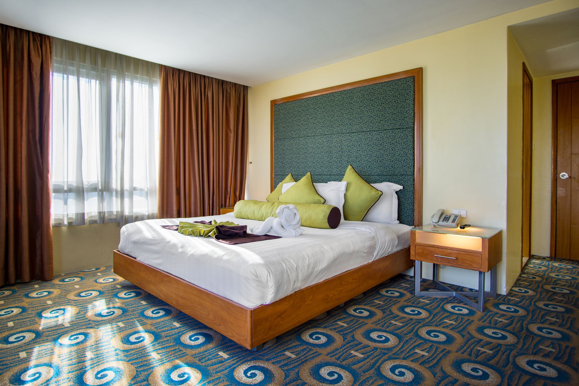 Greenhills Elan Modern