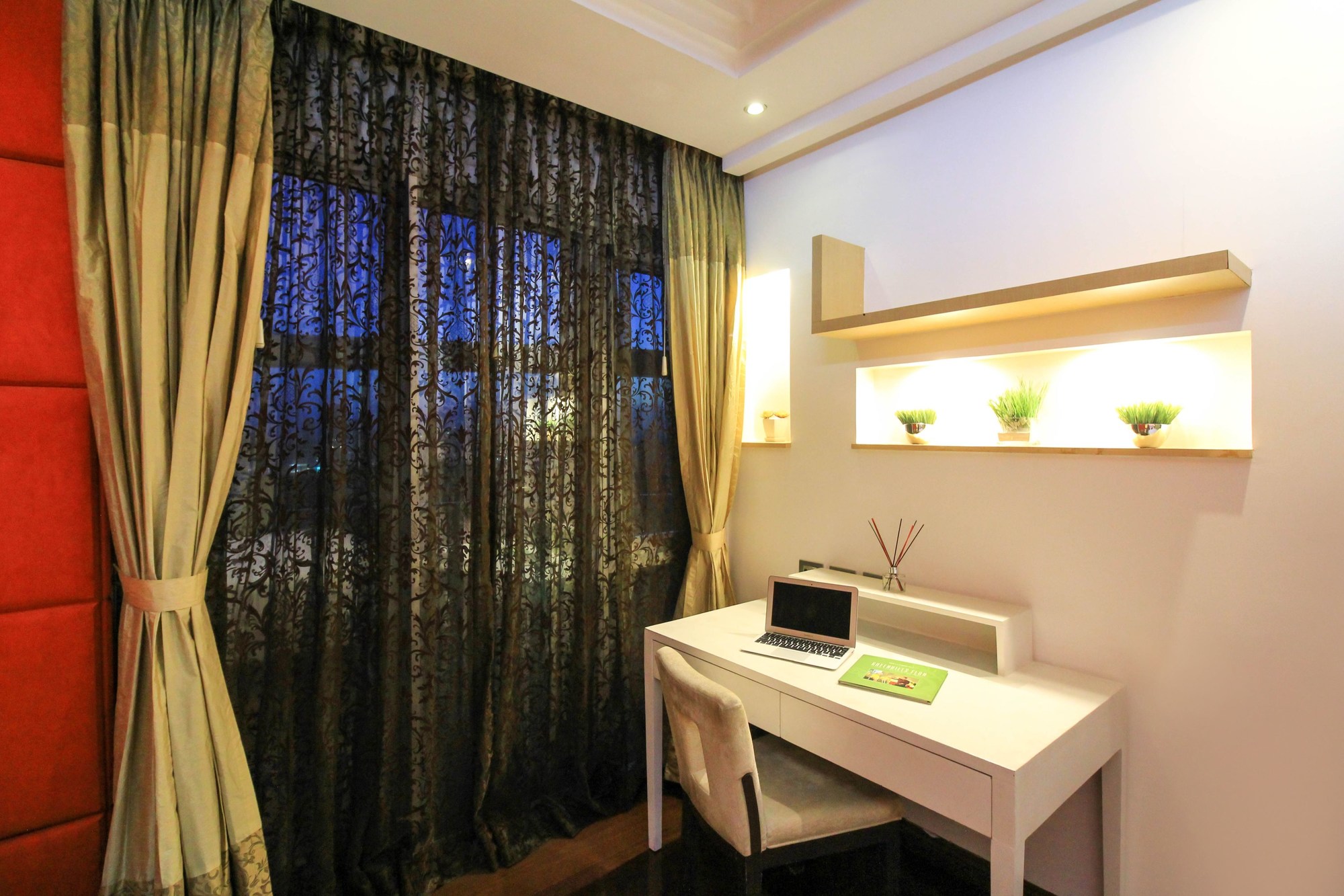 Greenhills Elan Modern