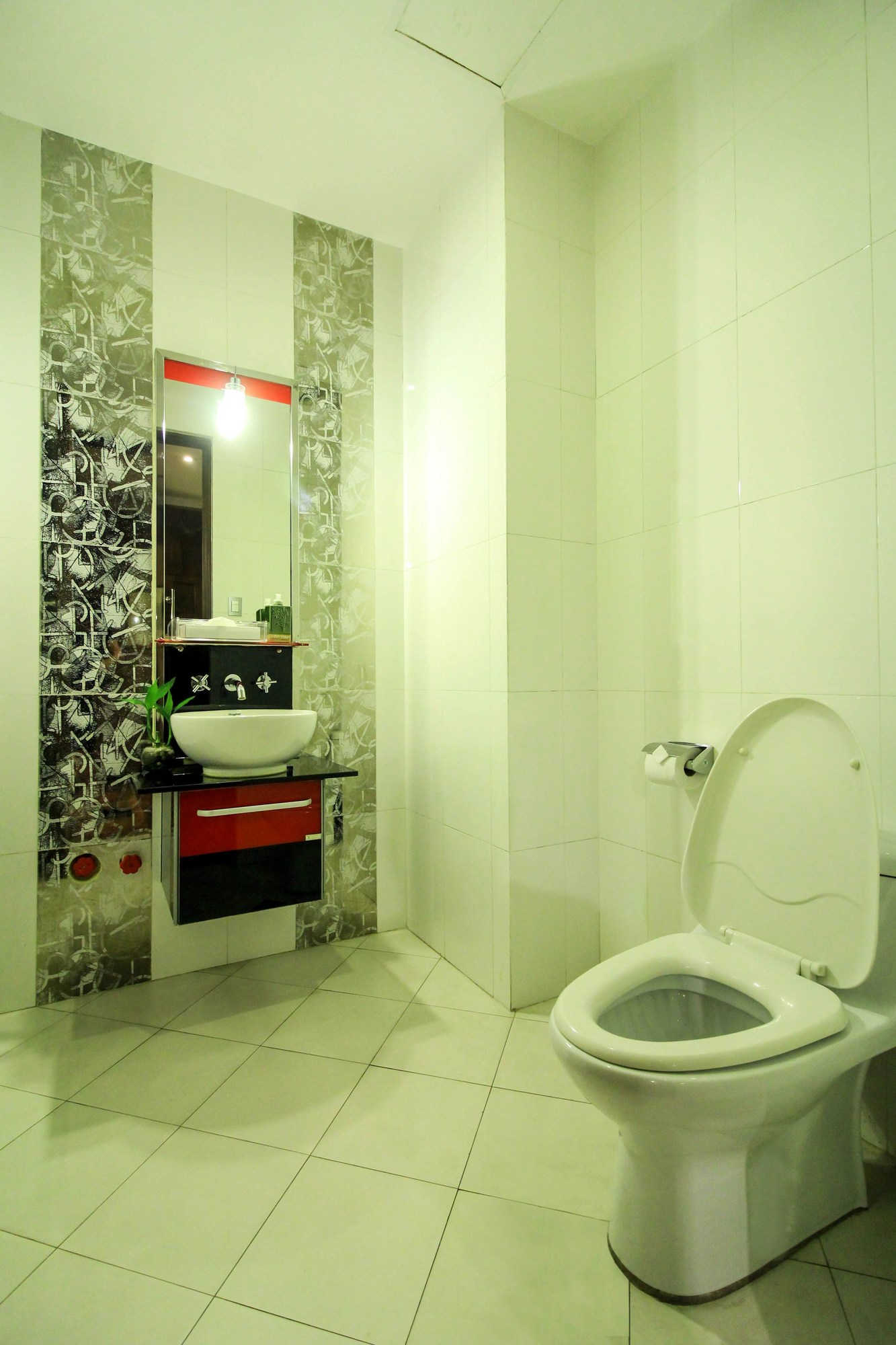 Greenhills Elan Modern