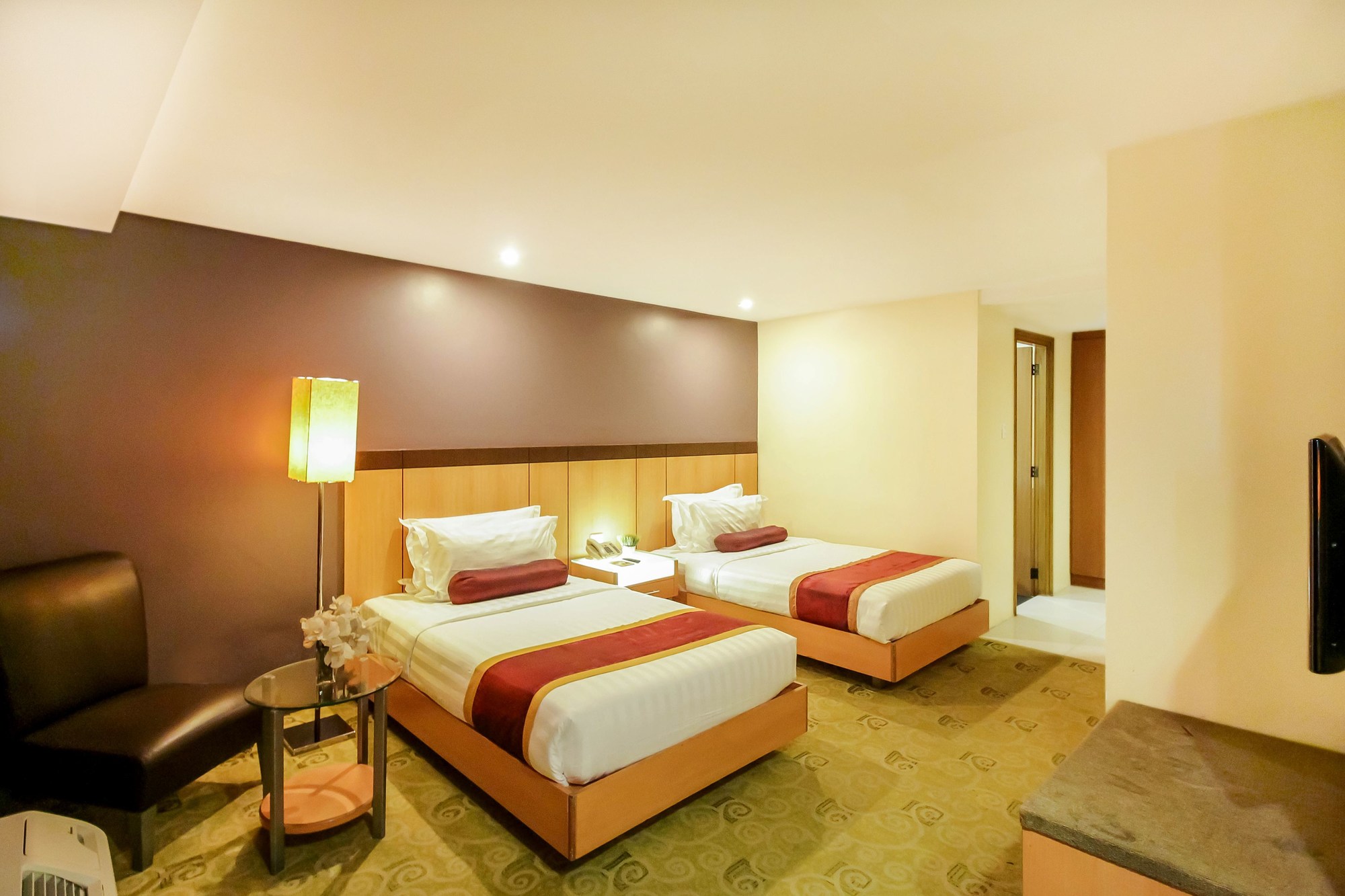 Greenhills Elan Modern