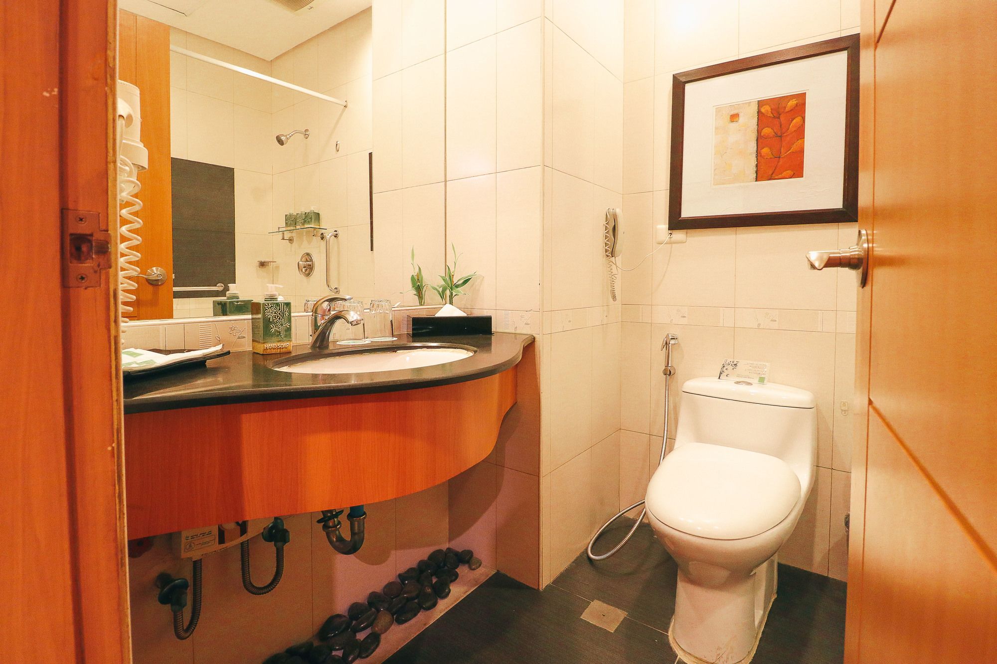 Greenhills Elan Modern