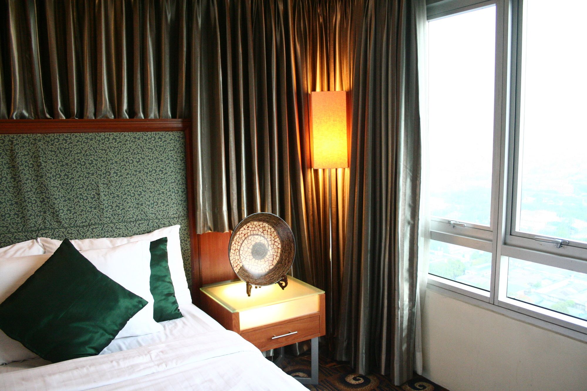 Greenhills Elan Modern