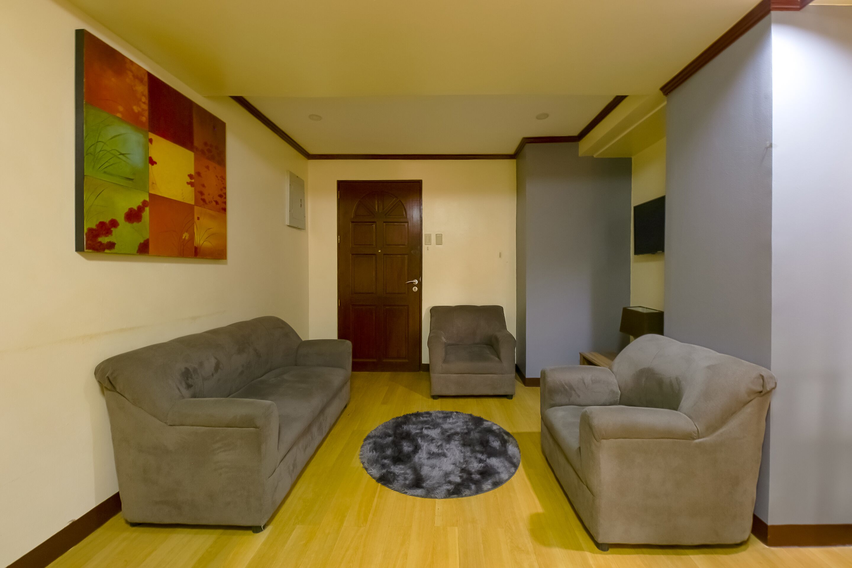 Regatta Residences by OYO Rooms