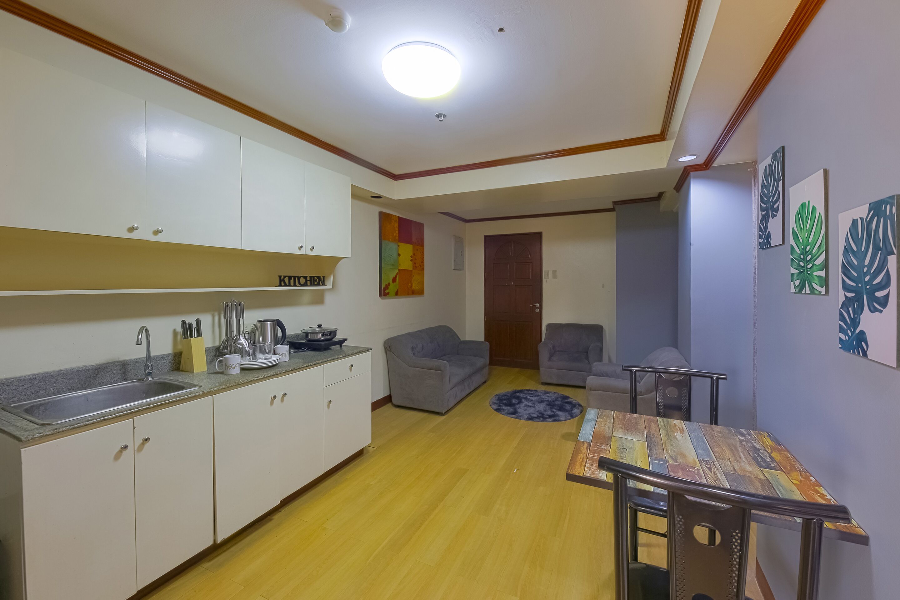 Regatta Residences by OYO Rooms