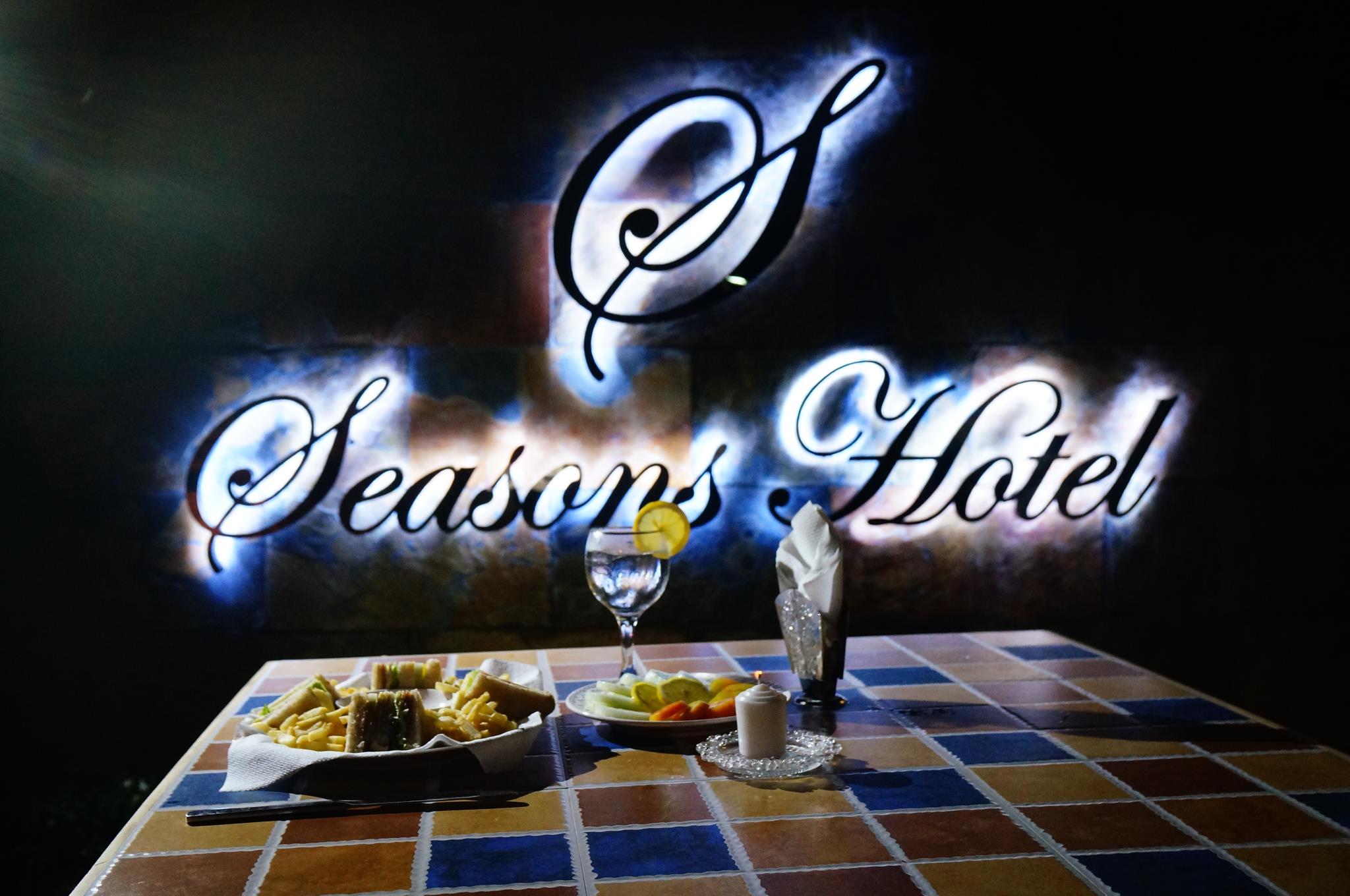 Seasons Hotel & Convention Center