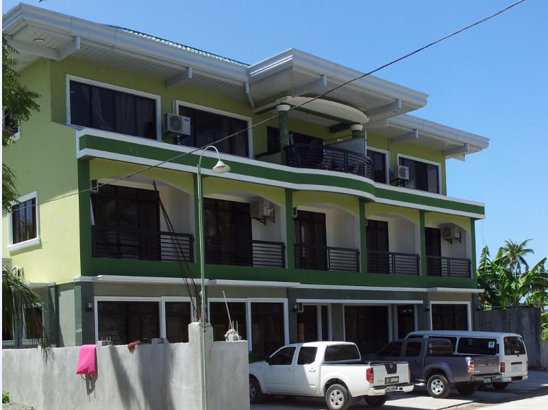 Adelaida Pensionne Hotel y OYO