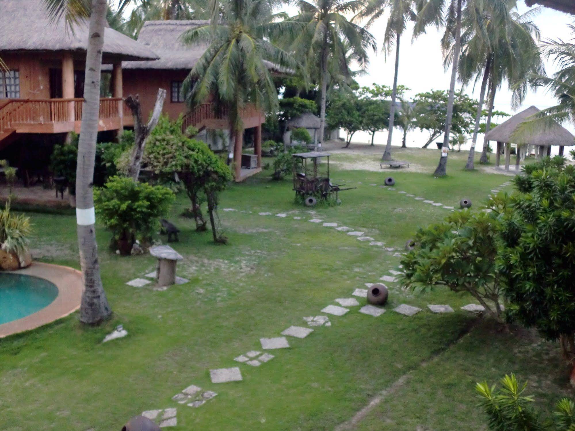 Hoyohoy Villas