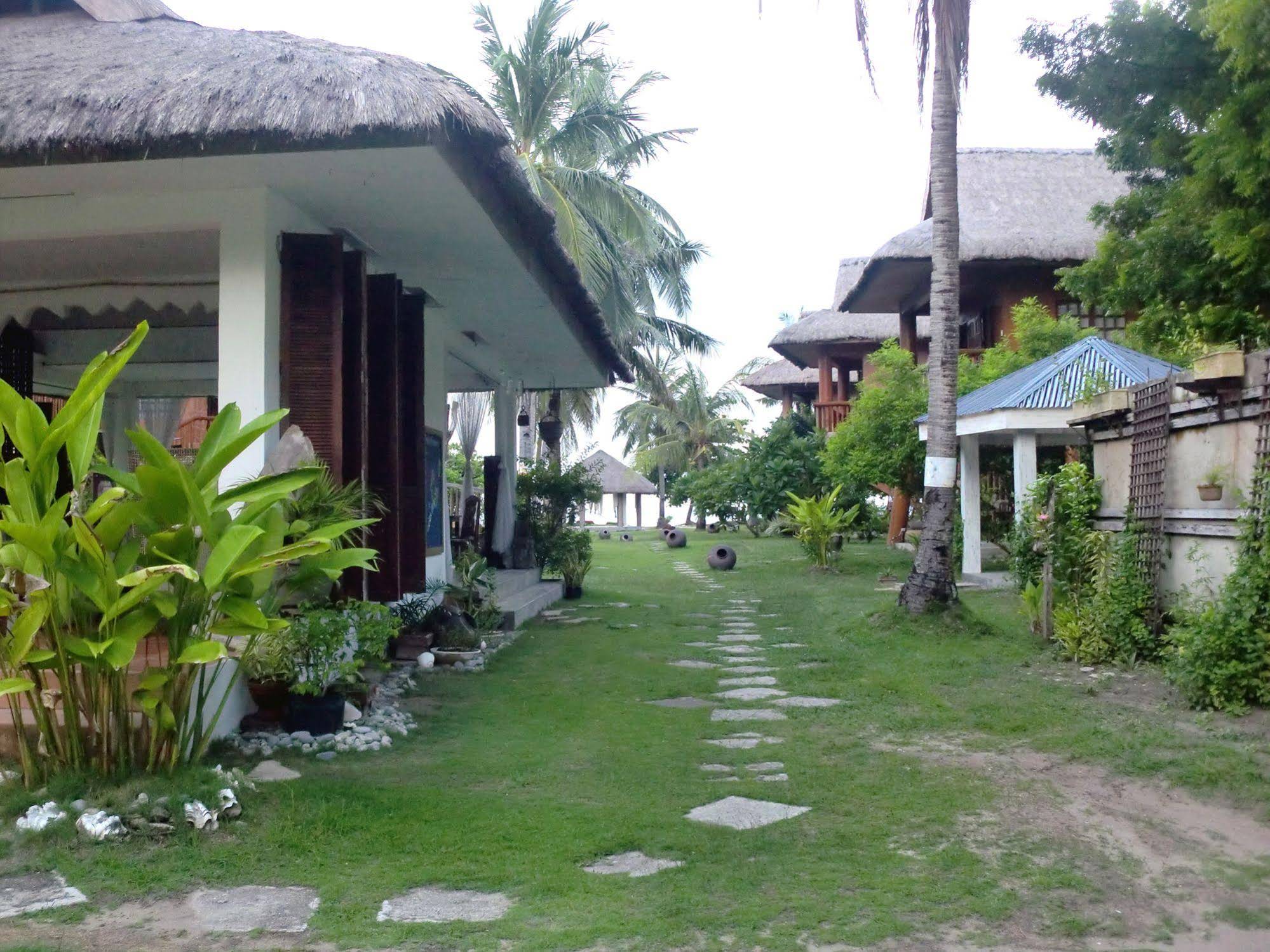 Hoyohoy Villas