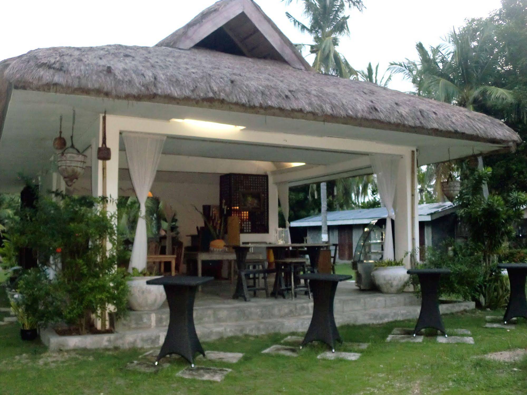 Hoyohoy Villas
