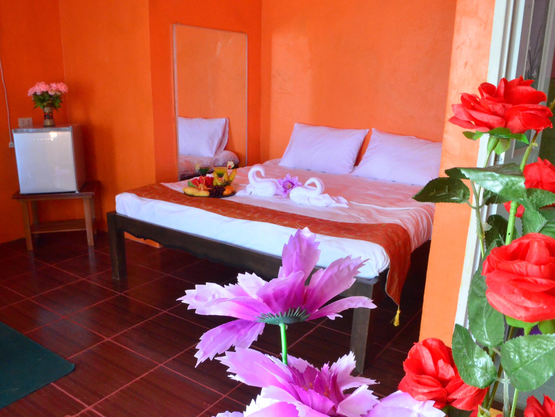 Ritzy's White Beach Resort & Restaurant