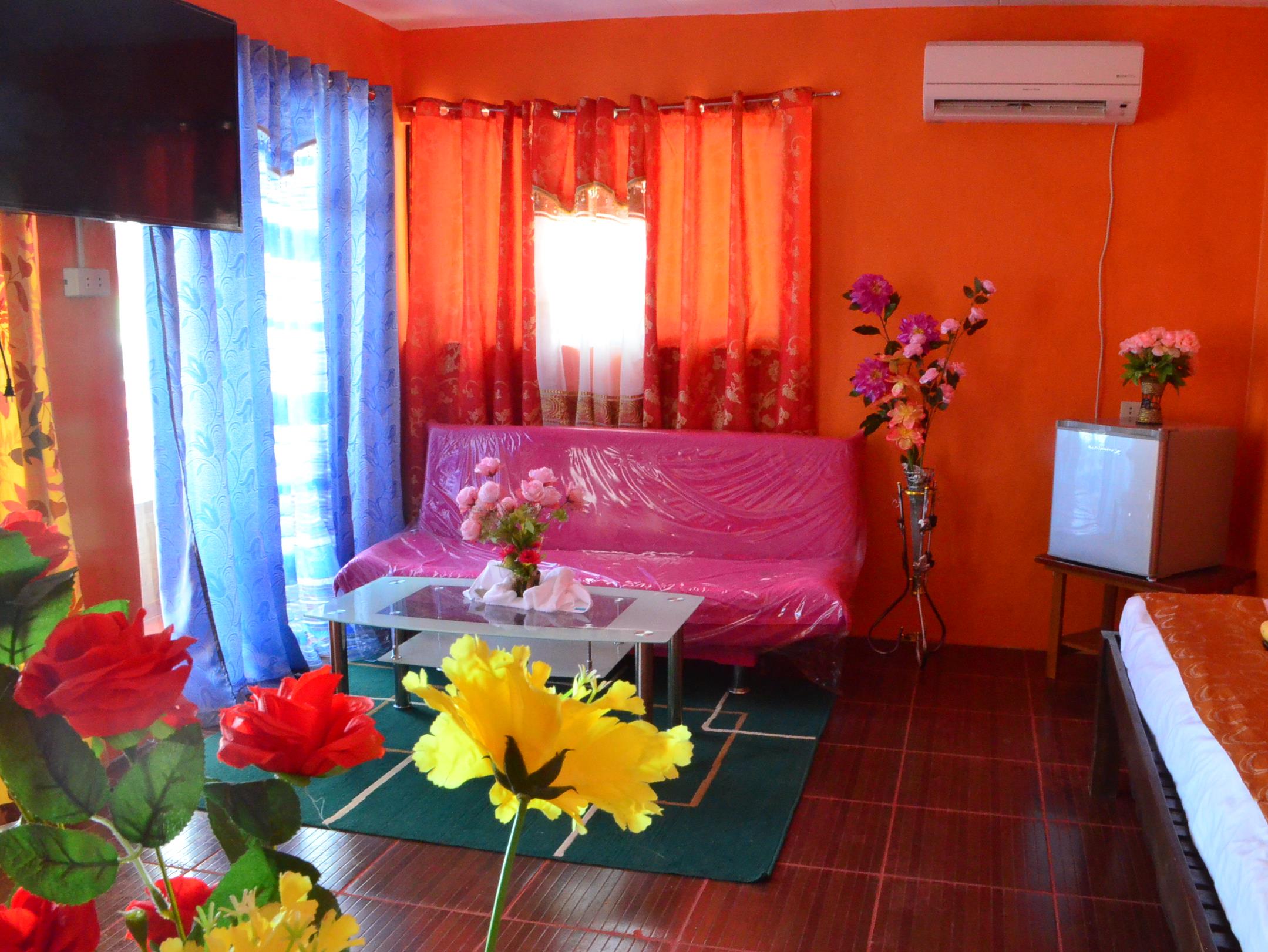 Ritzy's White Beach Resort & Restaurant