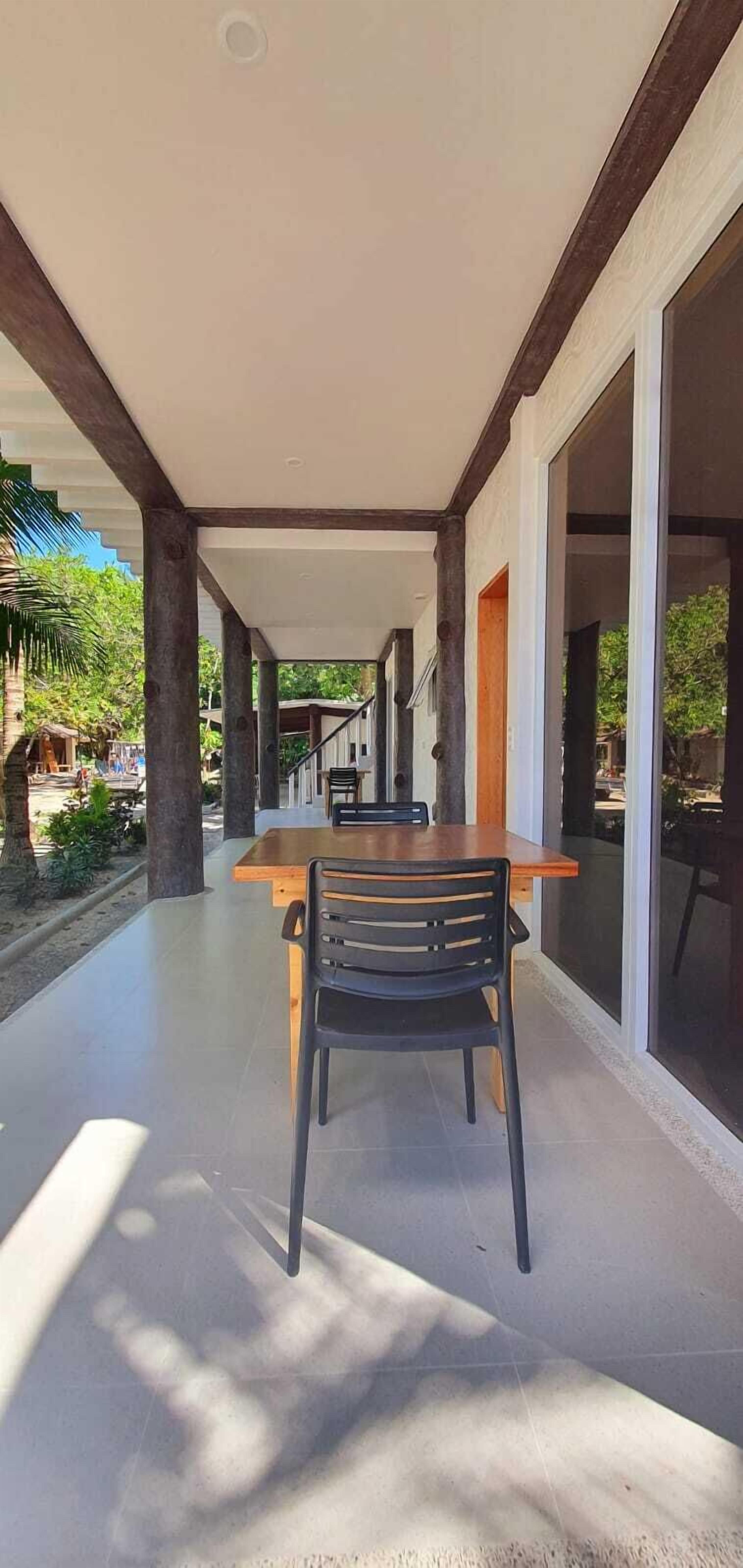 Pili Beach Resort Agmanic