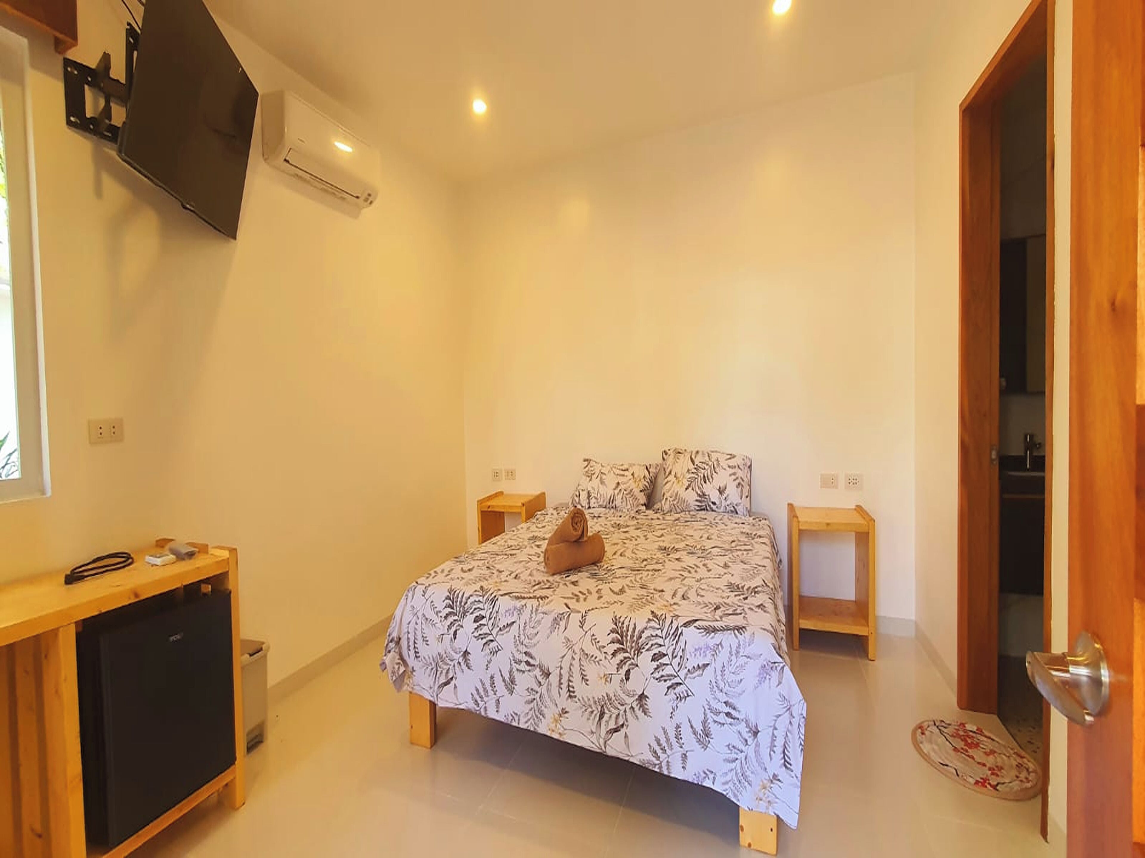 Pili Beach Resort Agmanic