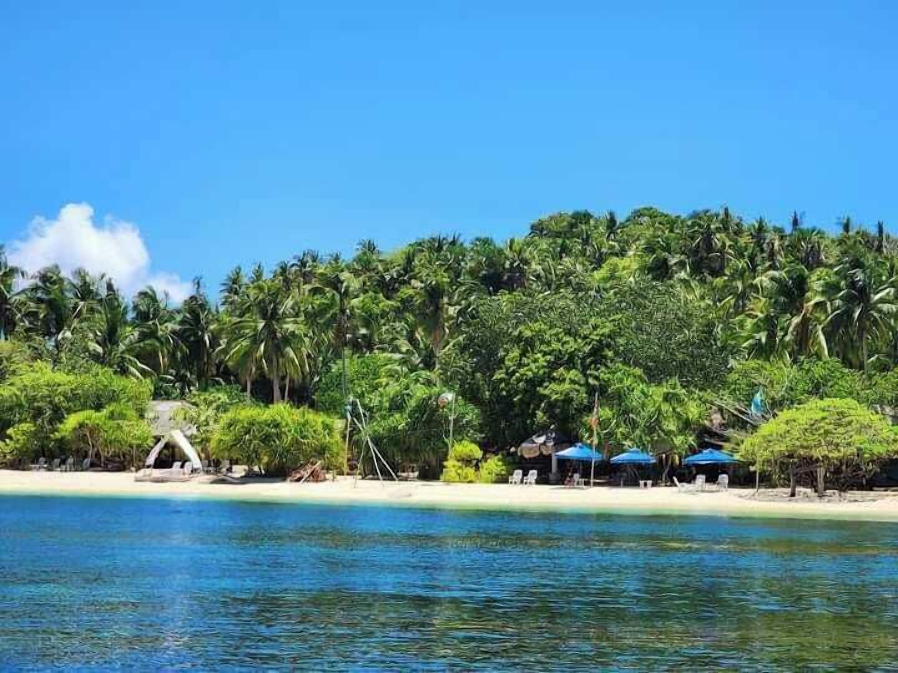 Pili Beach Resort Agmanic