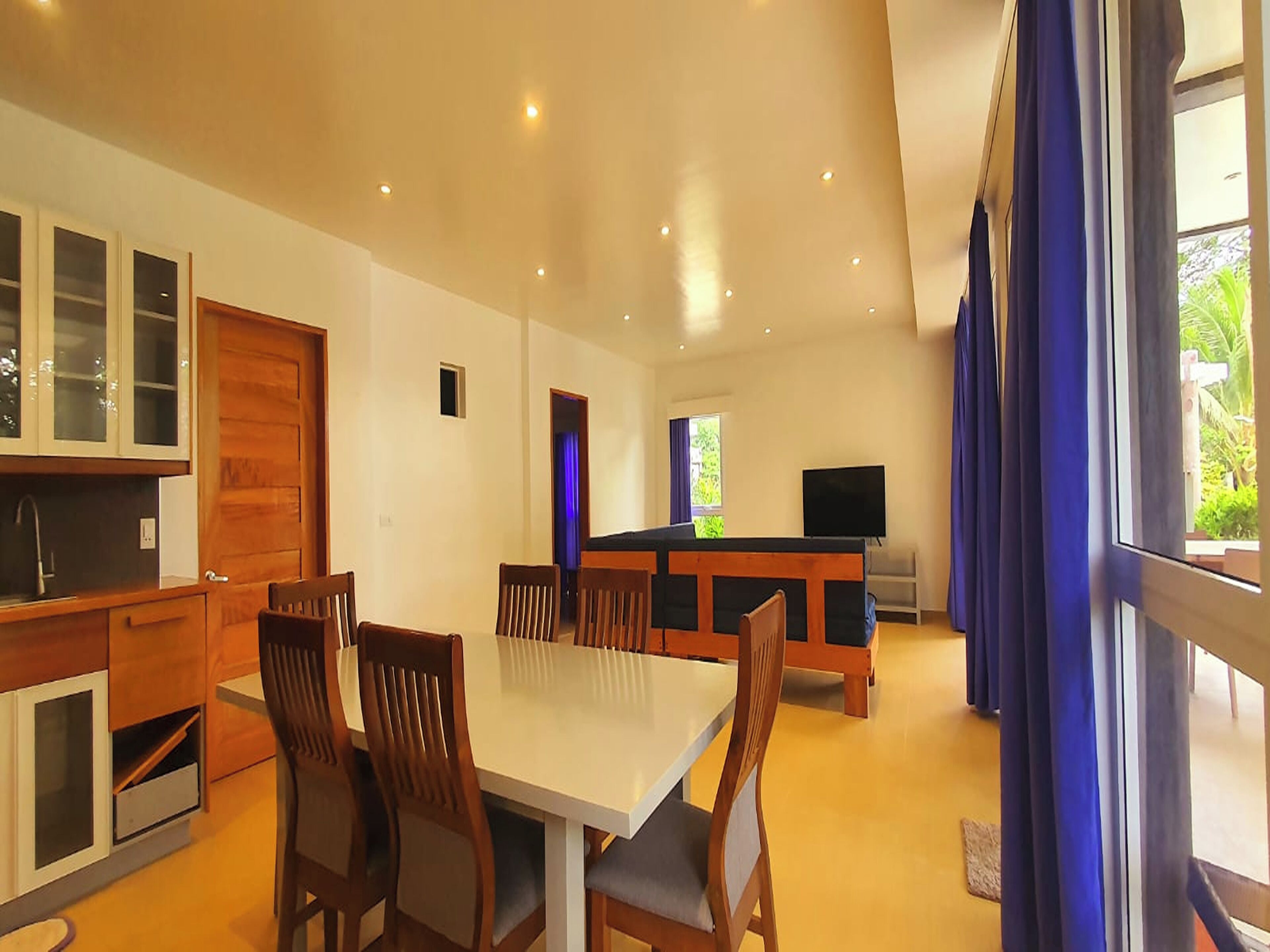 Pili Beach Resort Agmanic