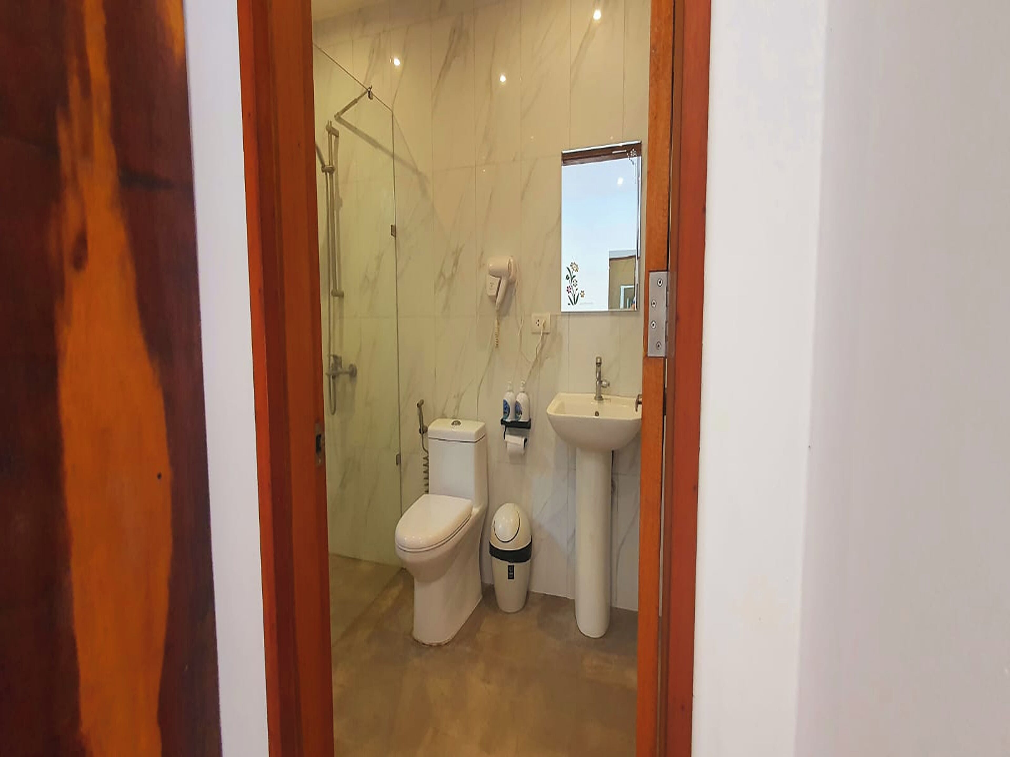 Pili Beach Resort Agmanic