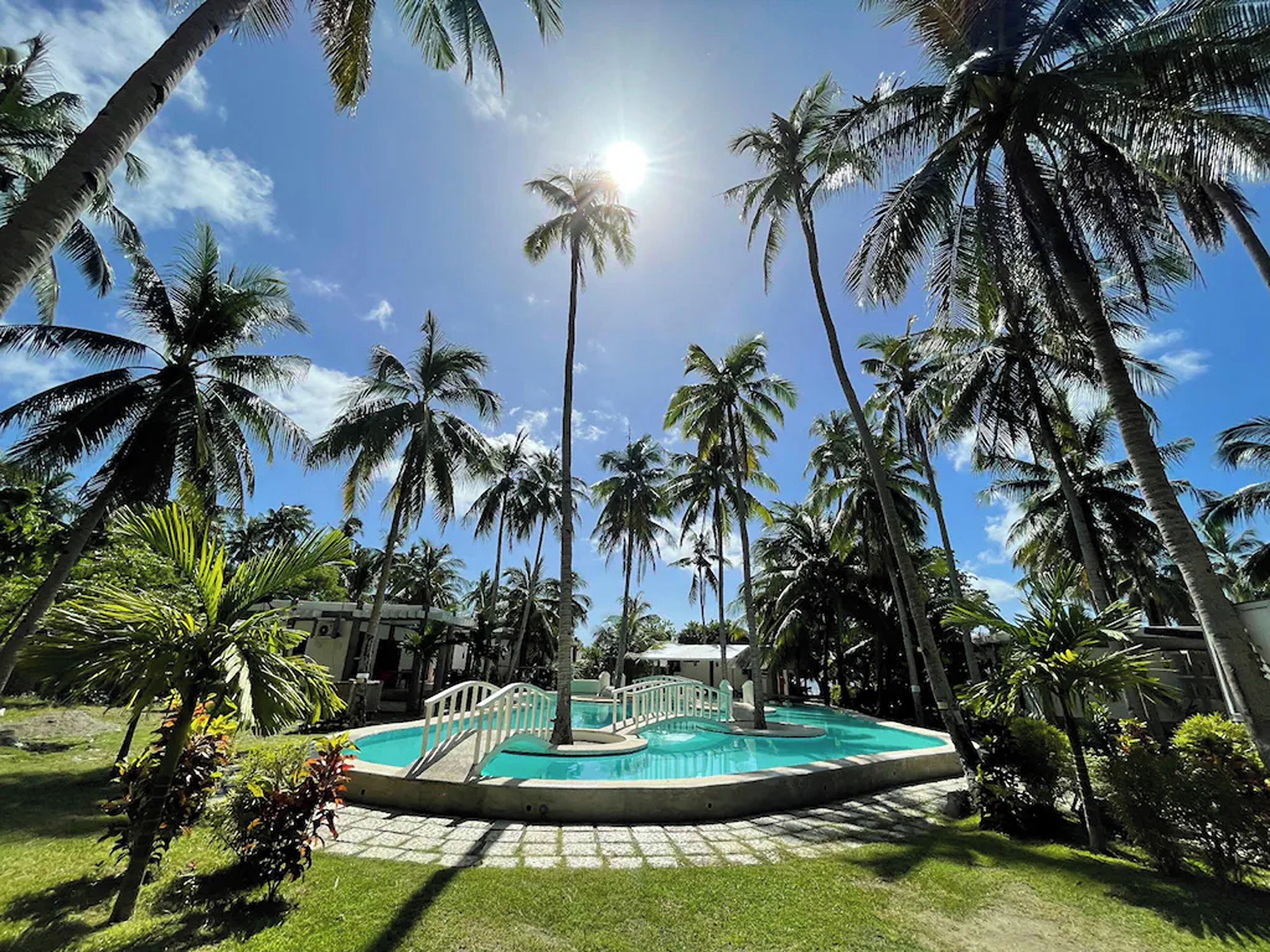 Pili Beach Resort Agmanic