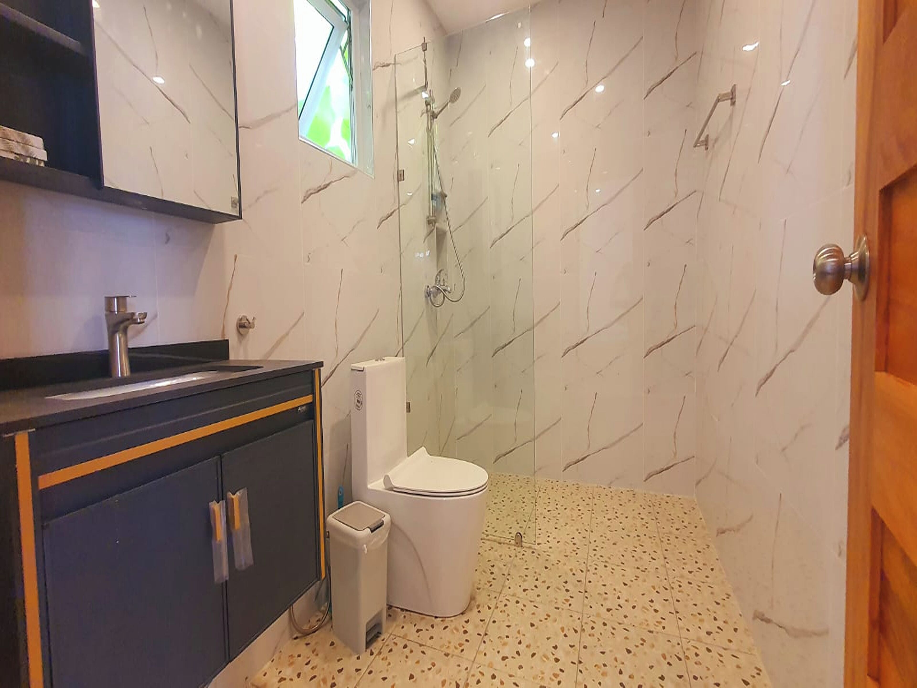 Pili Beach Resort Agmanic