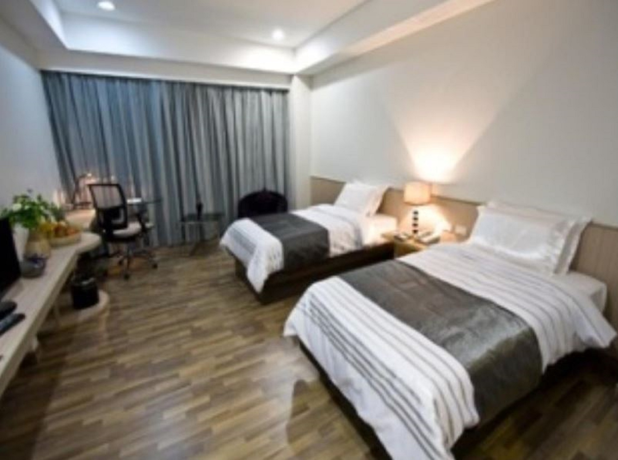 Paseo Premiere Hotel