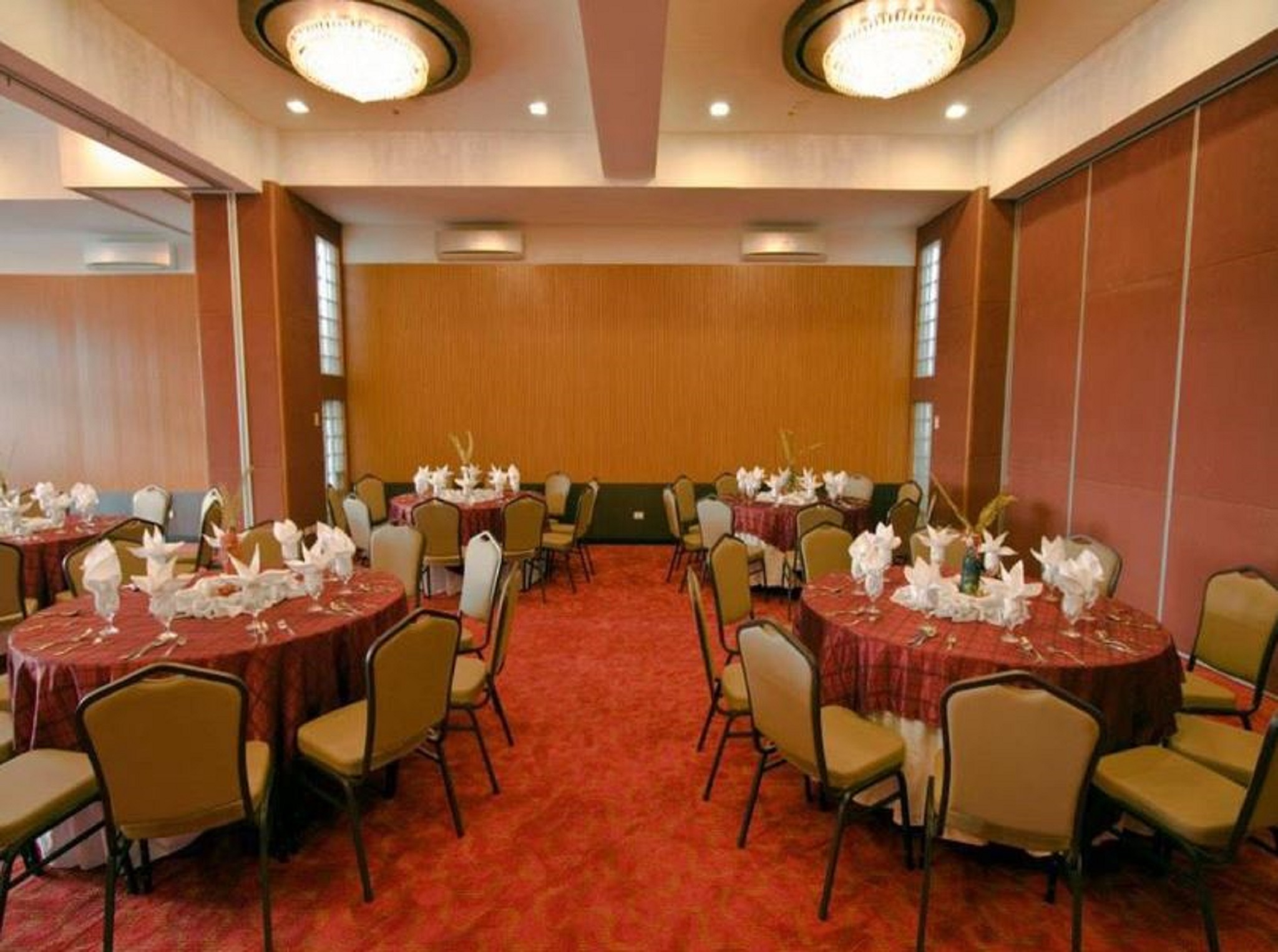 Paseo Premiere Hotel