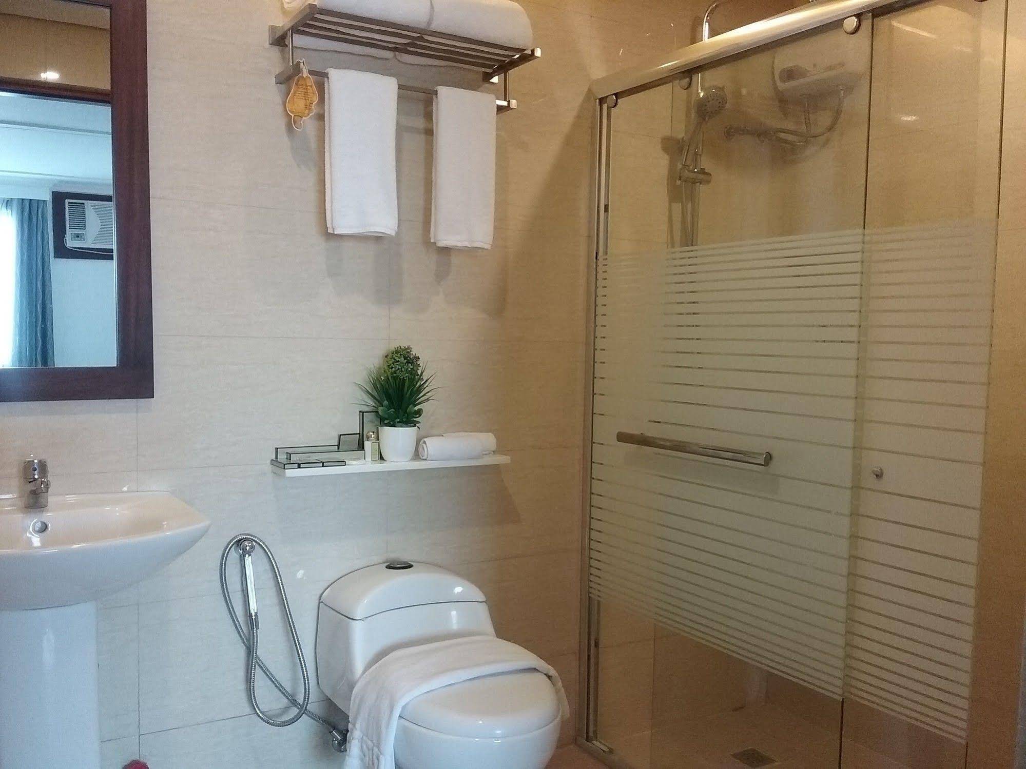 Sunlight Guest Hotel Sta Rosa Laguna