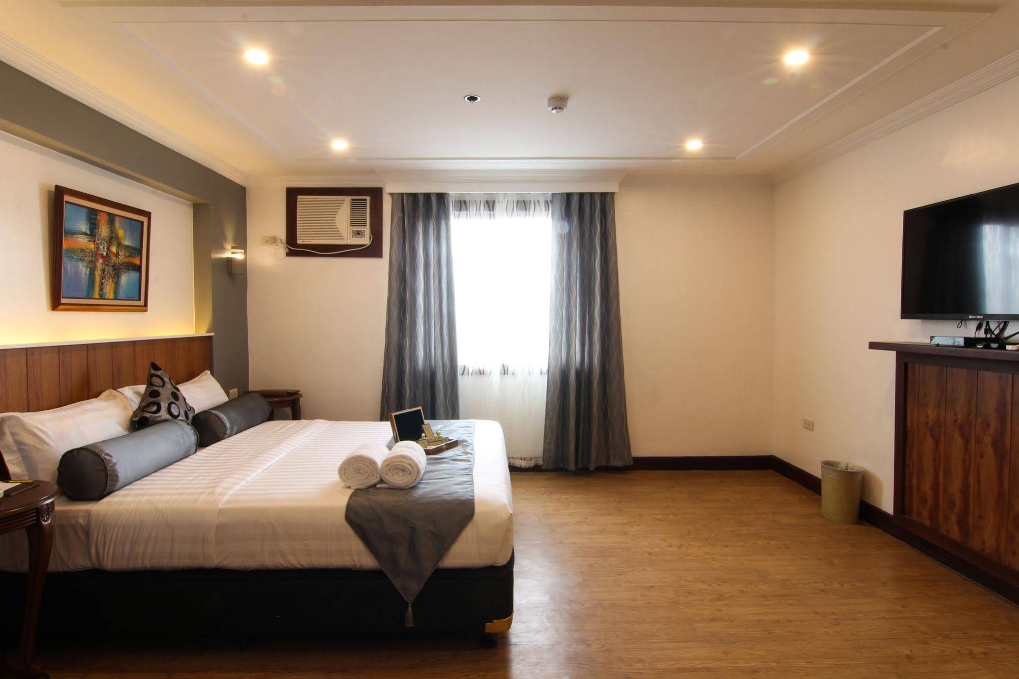 Sunlight Guest Hotel Sta Rosa Laguna