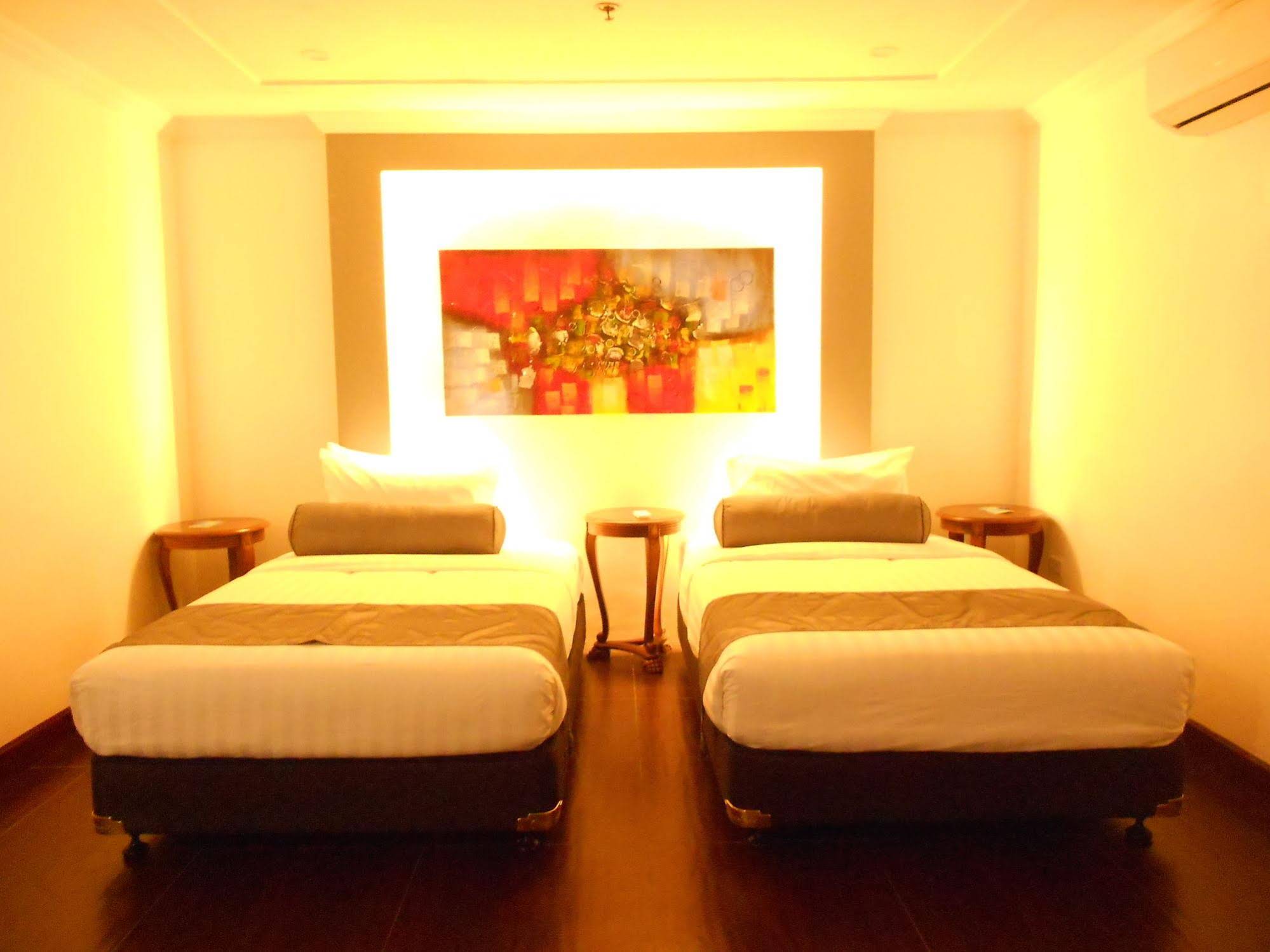 Sunlight Guest Hotel Sta Rosa Laguna