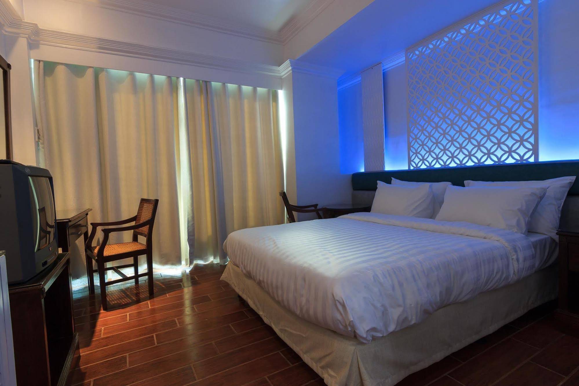 Vitalis White Sands
