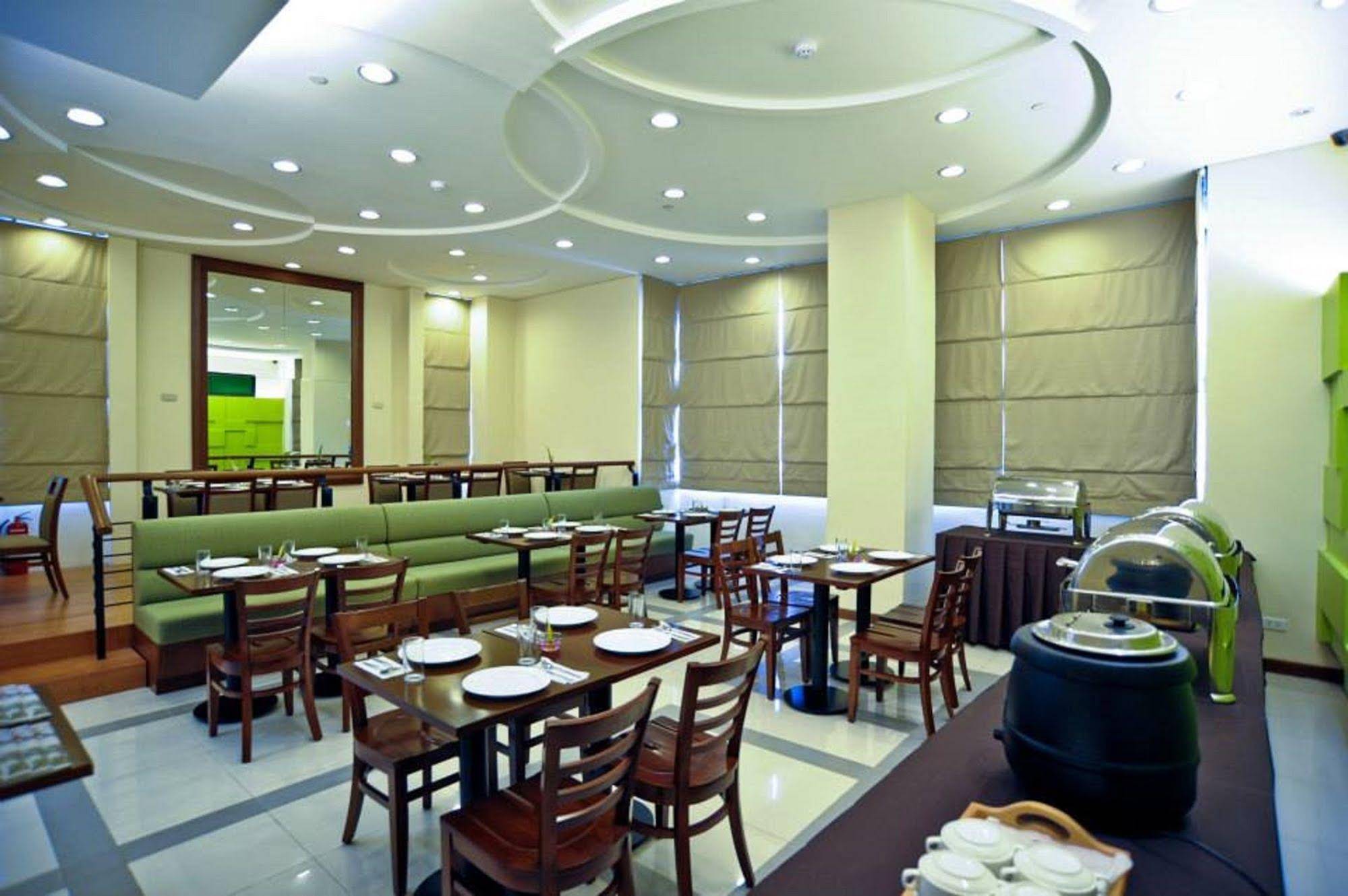 Santomas Suites
