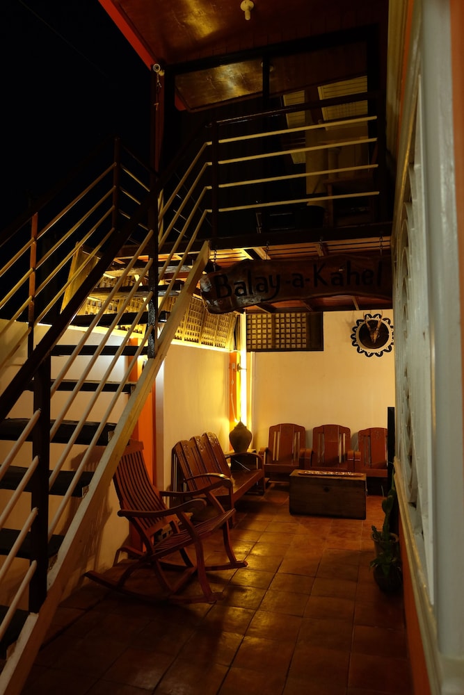 The Orange House - Vigan Villa
