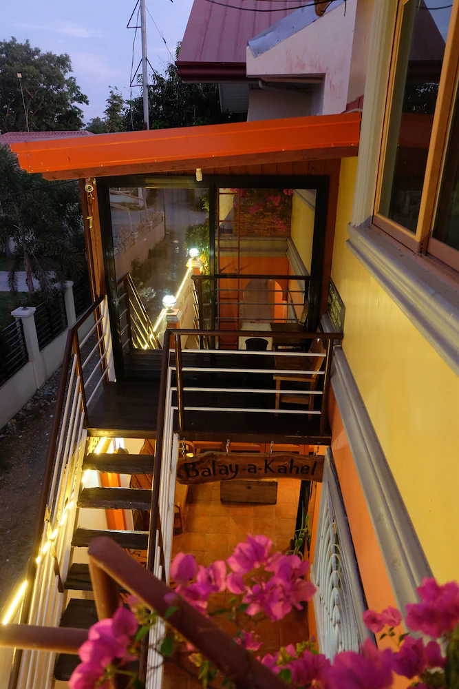The Orange House - Vigan Villa