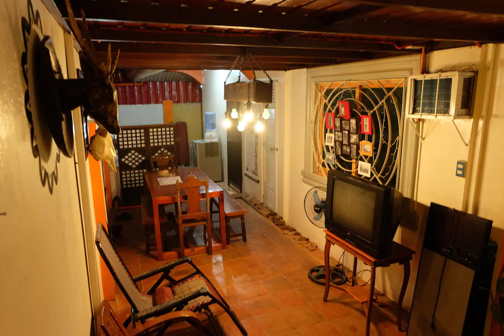 The Orange House - Vigan Villa