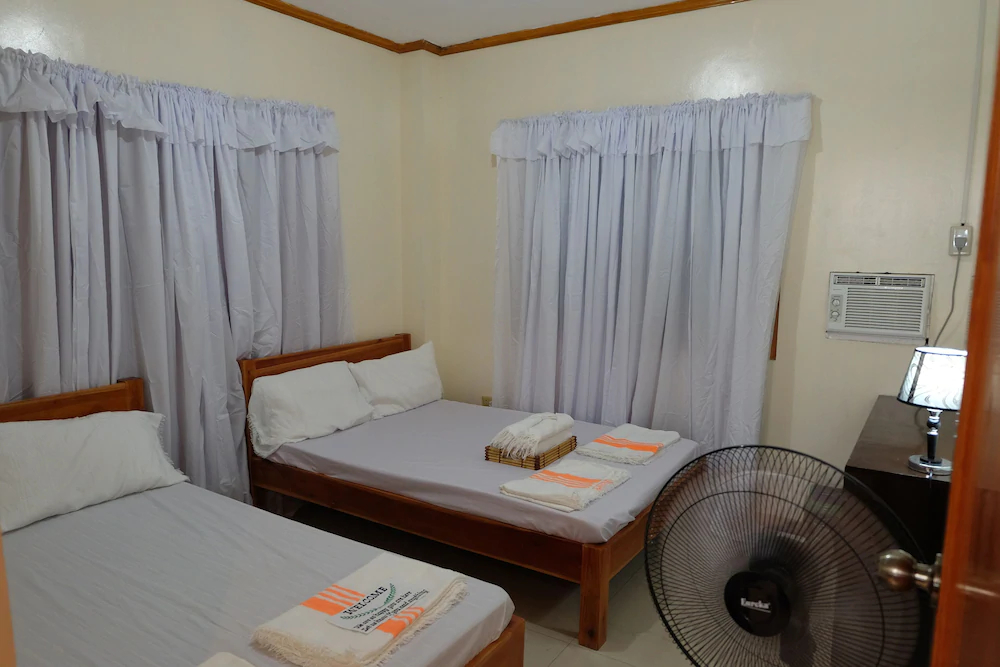 The Orange House - Vigan Villa