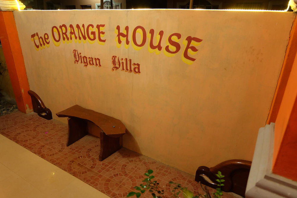 The Orange House - Vigan Villa